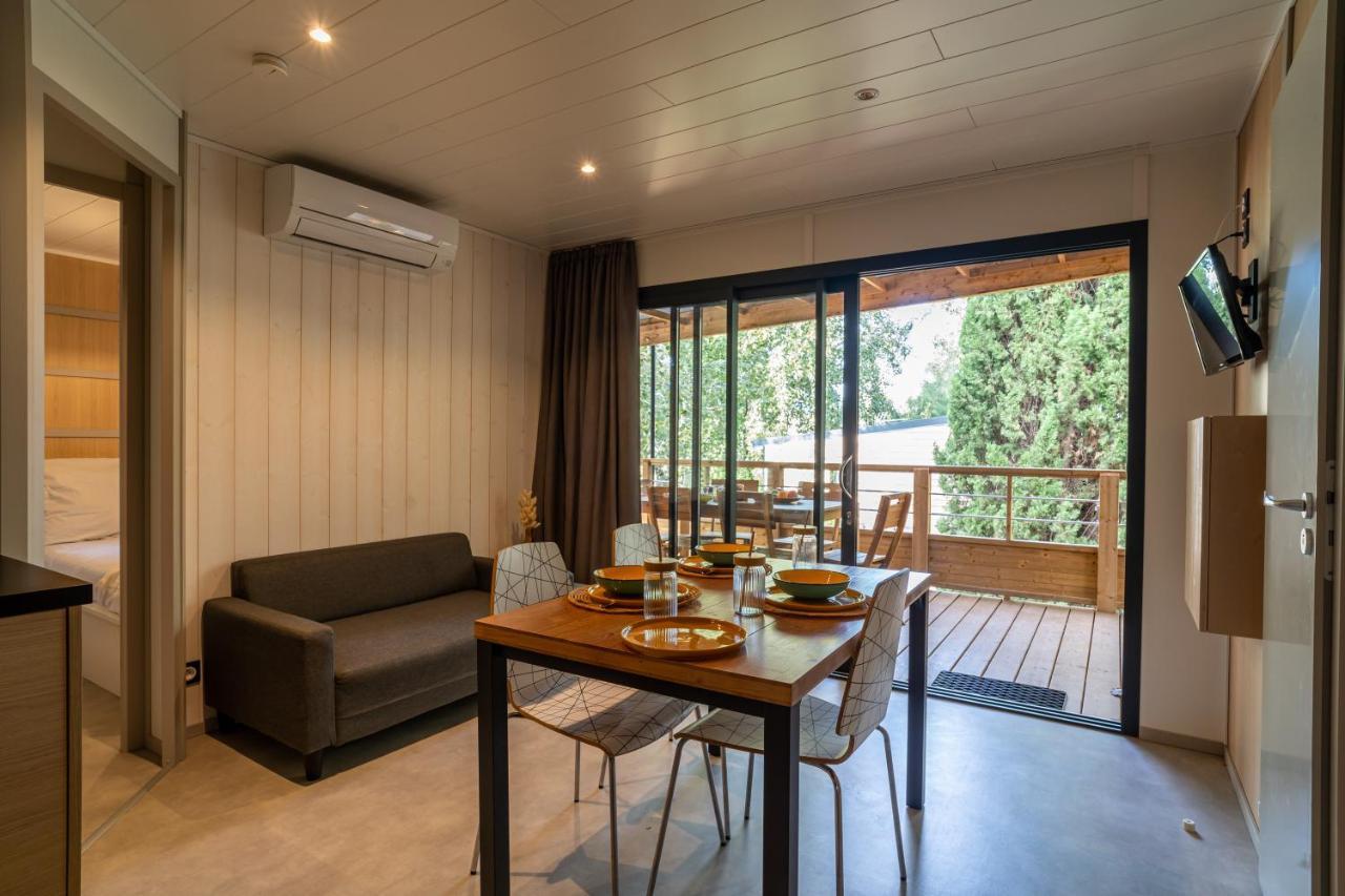 Ecolodge L'Etoile D'Argens Officiel سانت أي جولف المظهر الخارجي الصورة